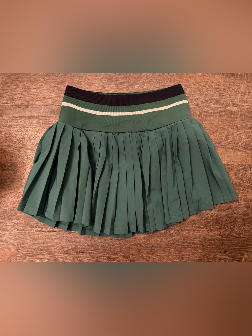 Heathyoga Pleated Green Women's Skirt with Contrast Waistband